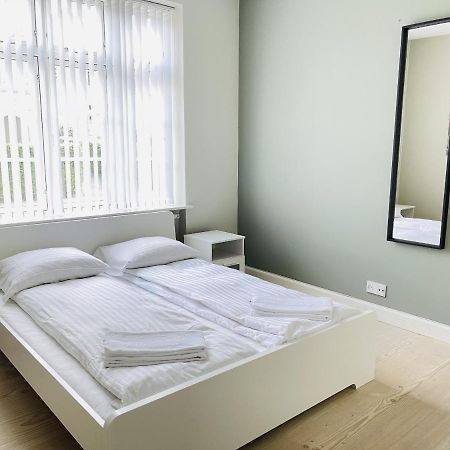 Aday - 2 Bedroom Apartment With Patio 올보르 외부 사진