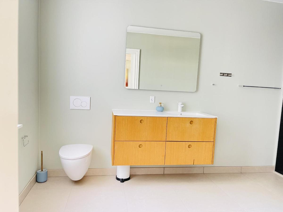 Aday - 2 Bedroom Apartment With Patio 올보르 외부 사진