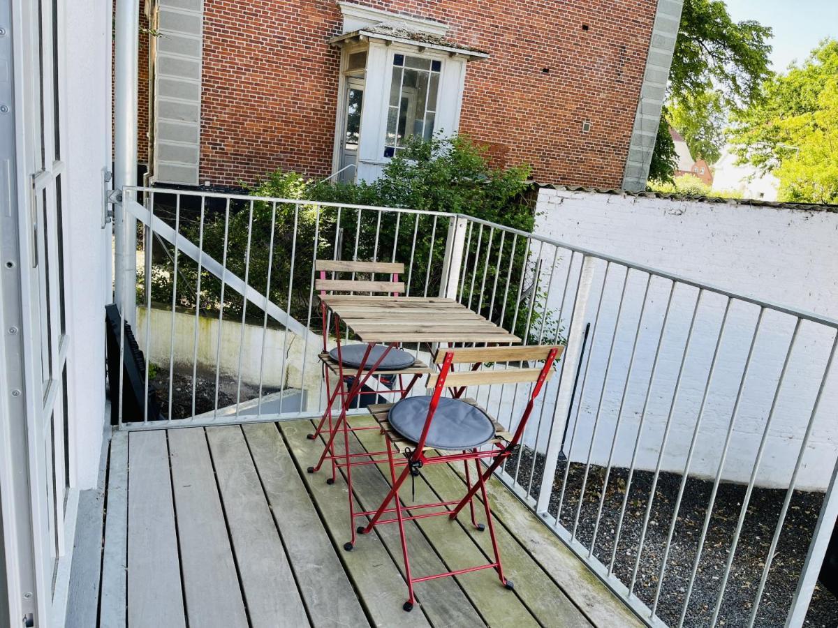 Aday - 2 Bedroom Apartment With Patio 올보르 외부 사진