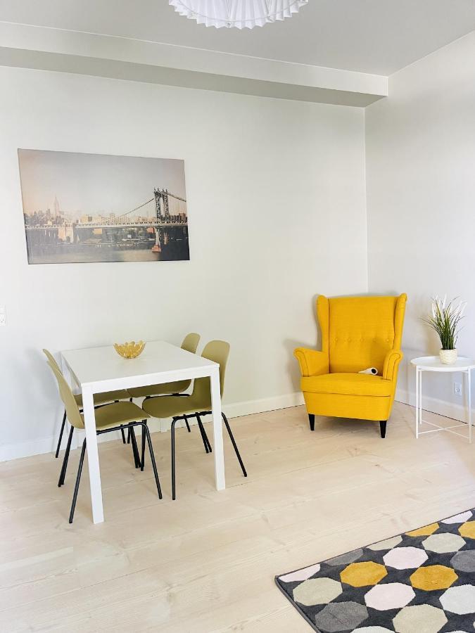 Aday - 2 Bedroom Apartment With Patio 올보르 외부 사진